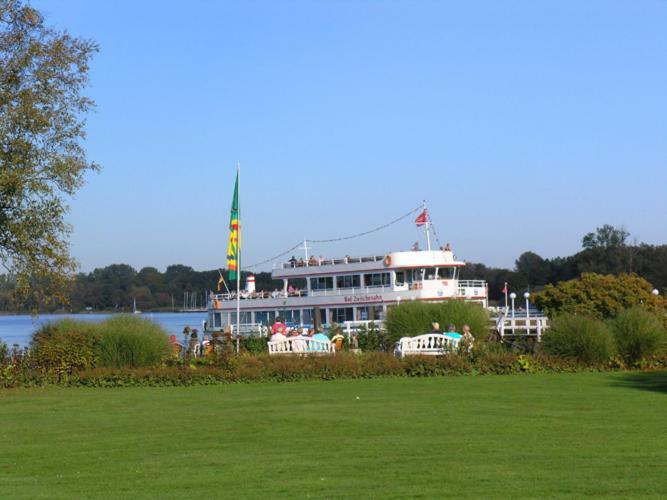 Ferienwohnungen Am Kurpark บาดซวิสเชนอาว์น ภายนอก รูปภาพ